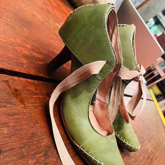 Terra Plana Handmade green leather pumps 9 - Picture 3 of 4